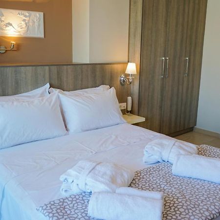 Agnes Deluxe Hotel Pefkochori Oda fotoğraf