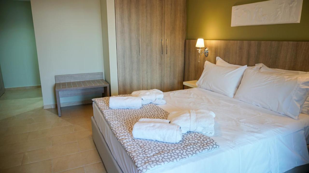 Agnes Deluxe Hotel Pefkochori Dış mekan fotoğraf